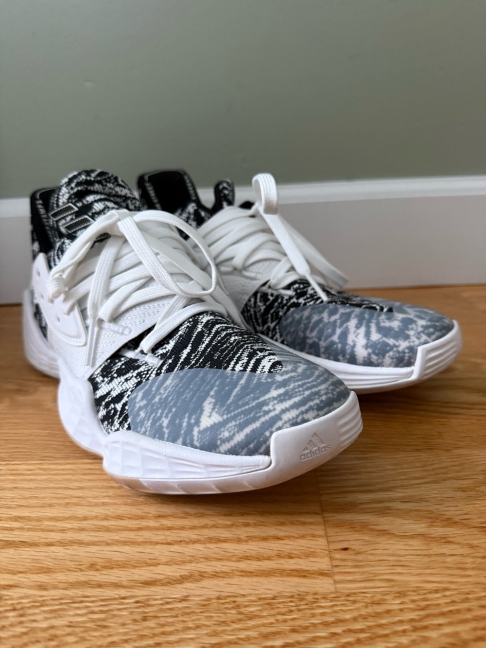 Adidas Harden Vol. 4 ‘cookies & cream’